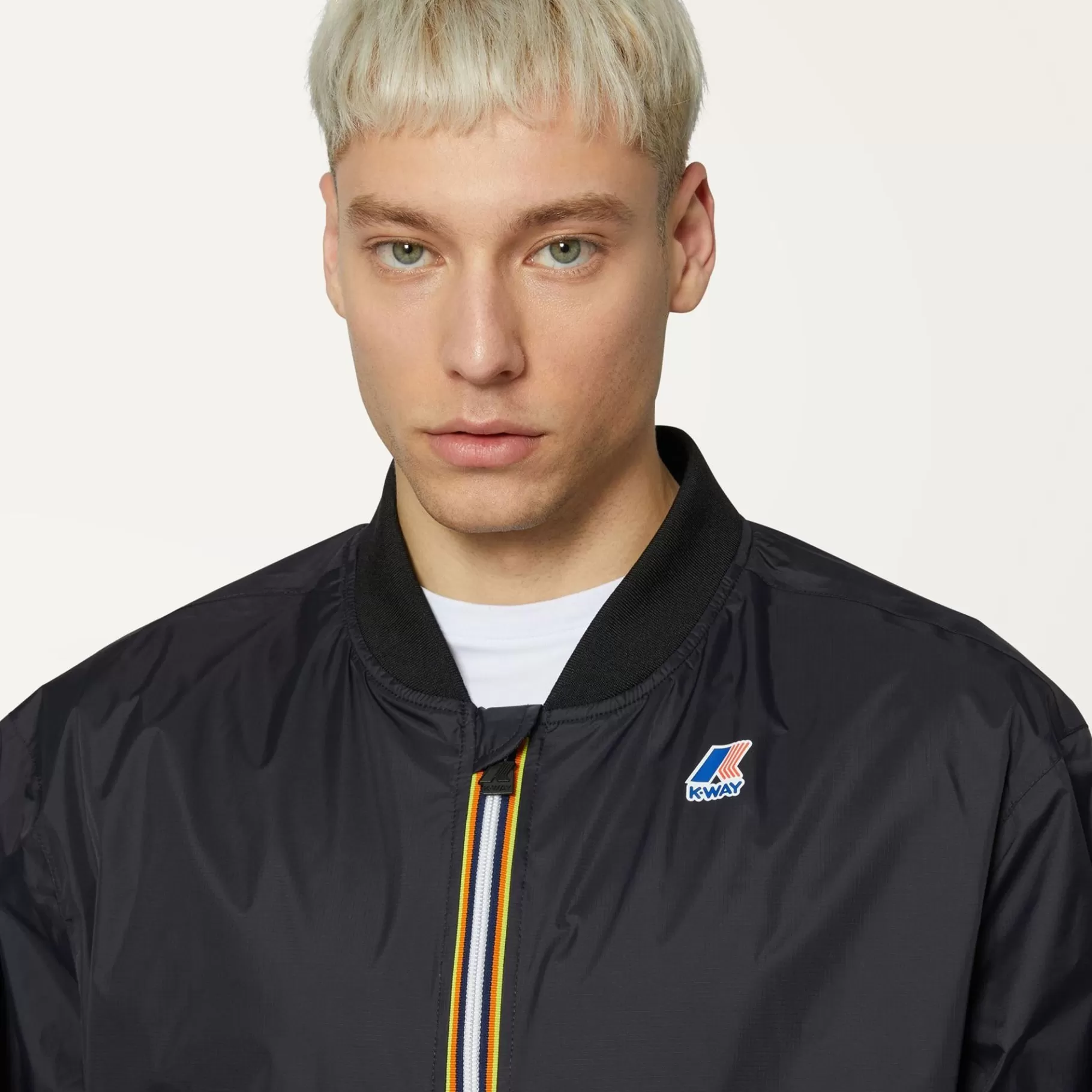 Le Vrai Classic*K-WAY Le Vrai 3.0 Amauren - Jackets - Short - Unisex - Black Pure