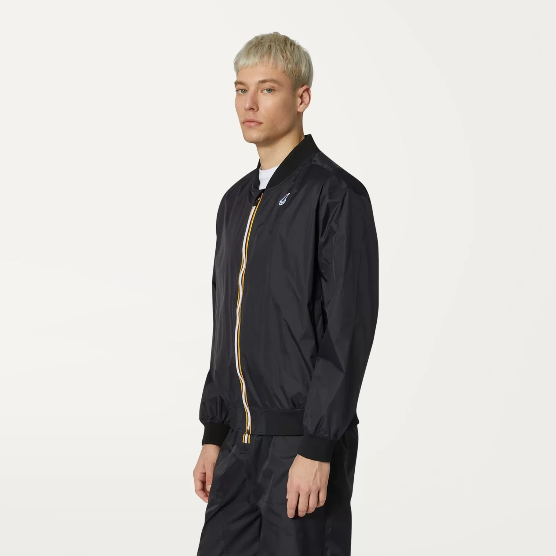 Le Vrai Classic*K-WAY Le Vrai 3.0 Amauren - Jackets - Short - Unisex - Black Pure