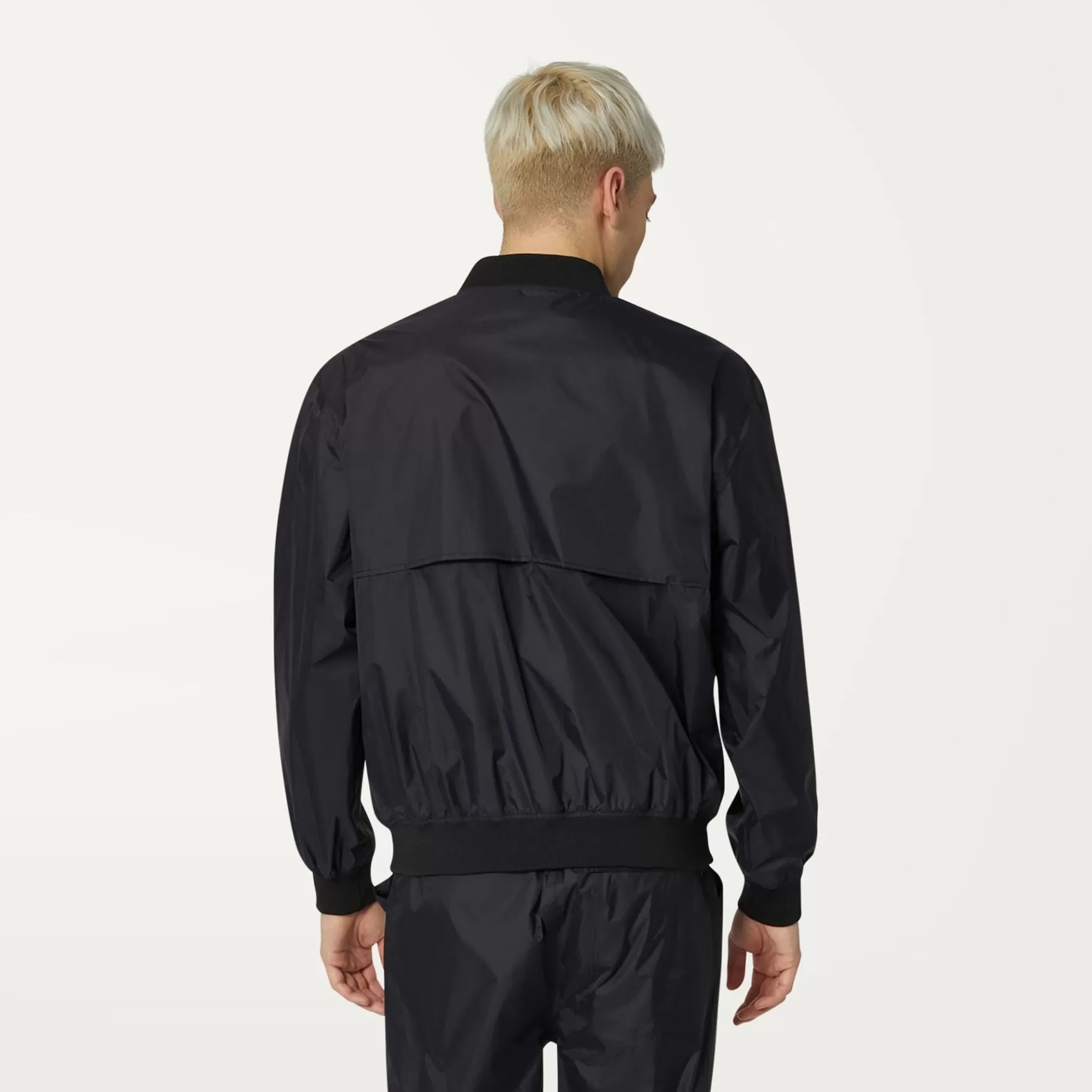Le Vrai Classic*K-WAY Le Vrai 3.0 Amauren - Jackets - Short - Unisex - Black Pure