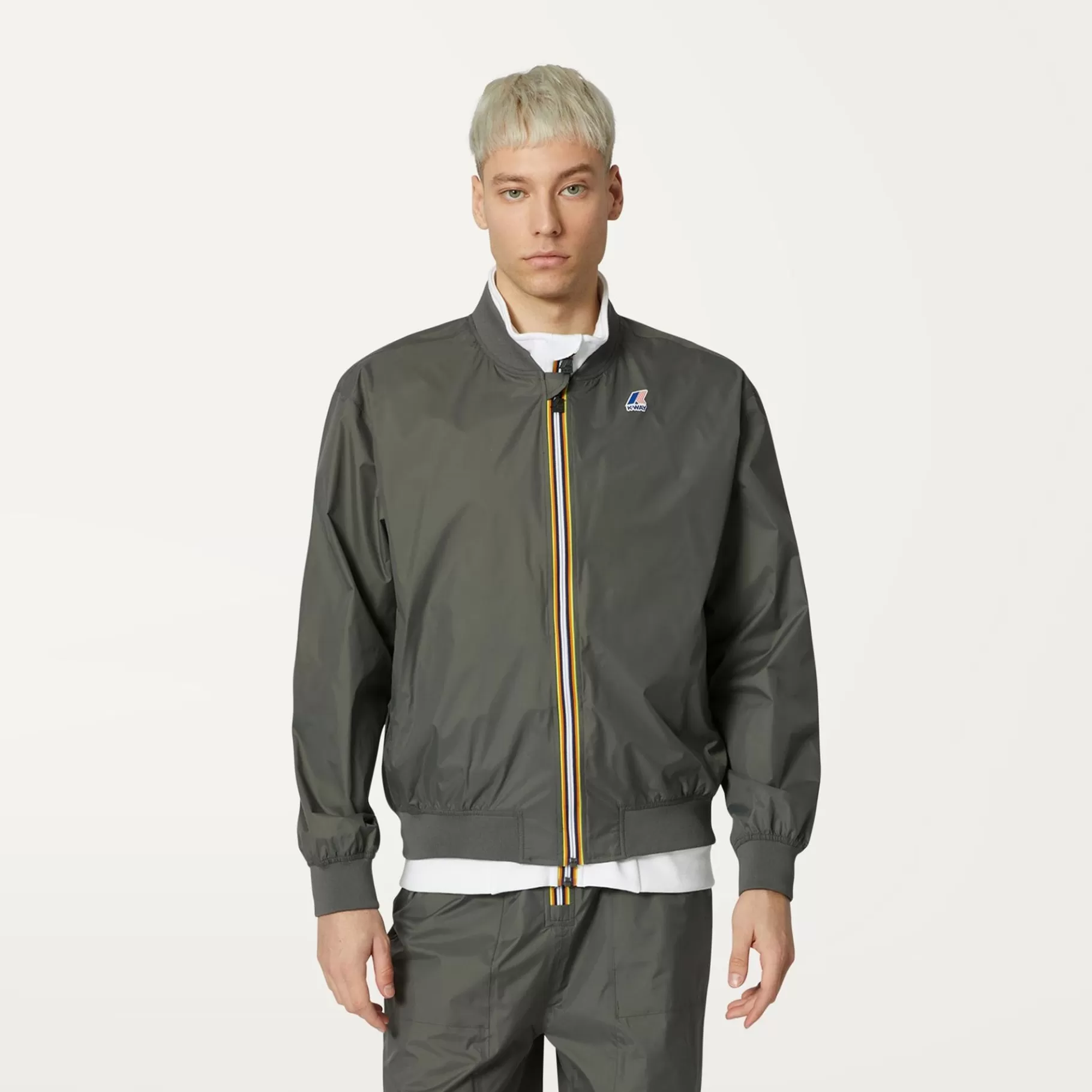 Le Vrai Classic*K-WAY Le Vrai 3.0 Amauren - Jackets - Short - Unisex - Green Blackish
