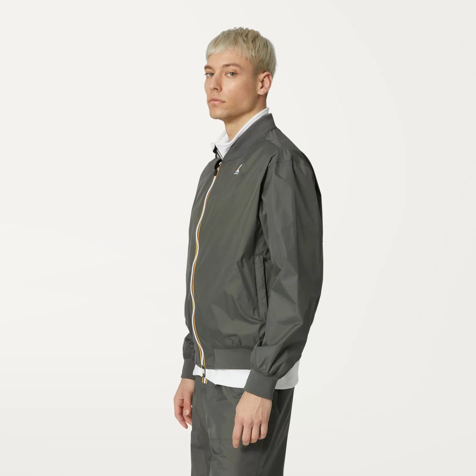 Le Vrai Classic*K-WAY Le Vrai 3.0 Amauren - Jackets - Short - Unisex - Green Blackish